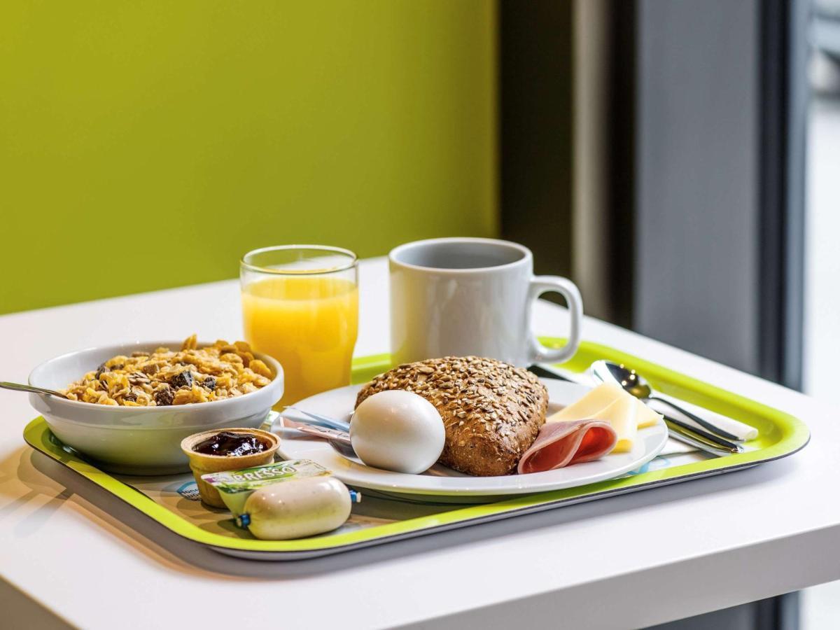 Ibis Budget Newport Esterno foto