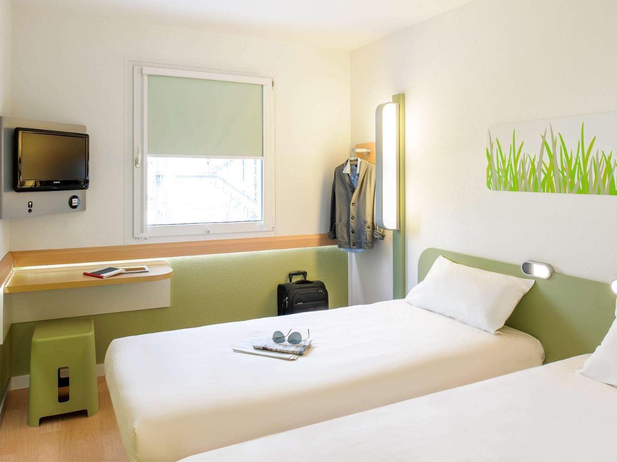 Ibis Budget Newport Esterno foto