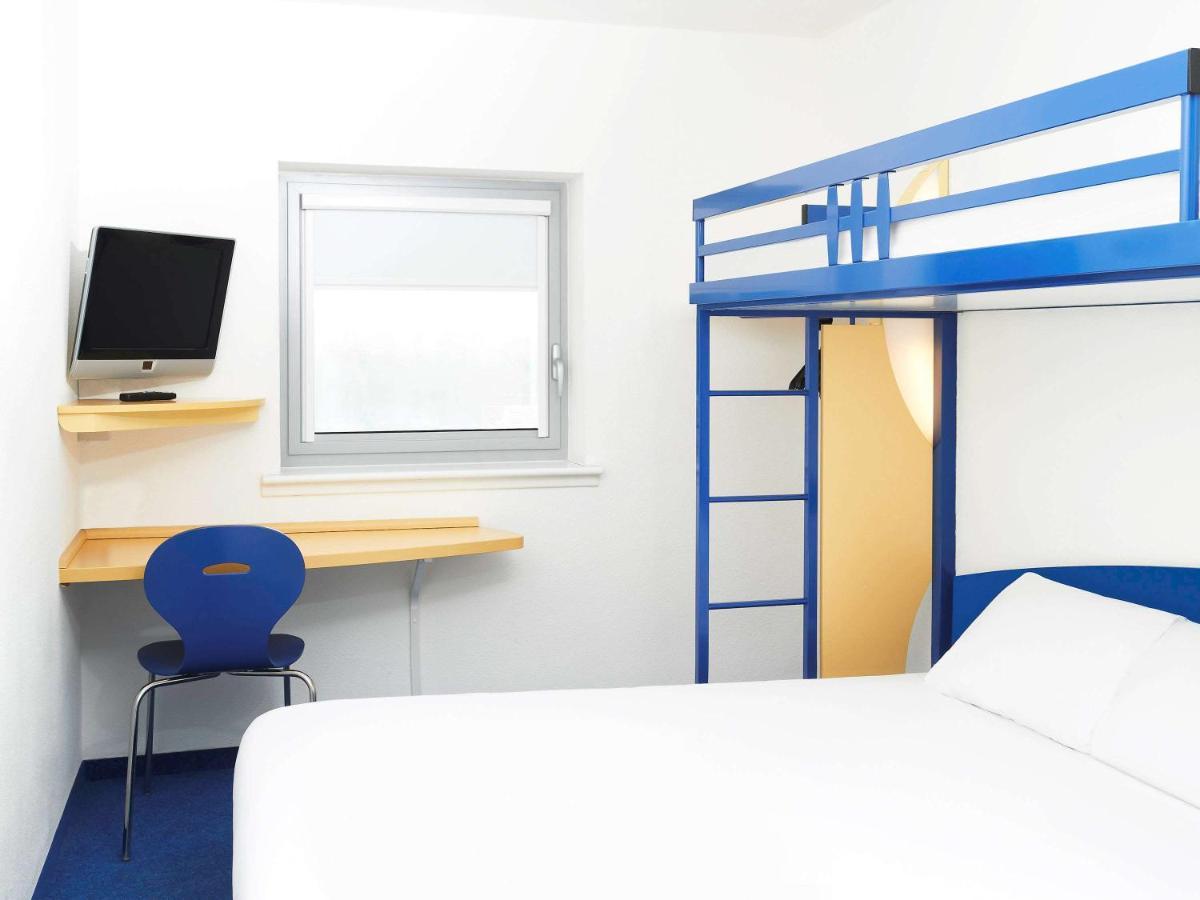 Ibis Budget Newport Esterno foto